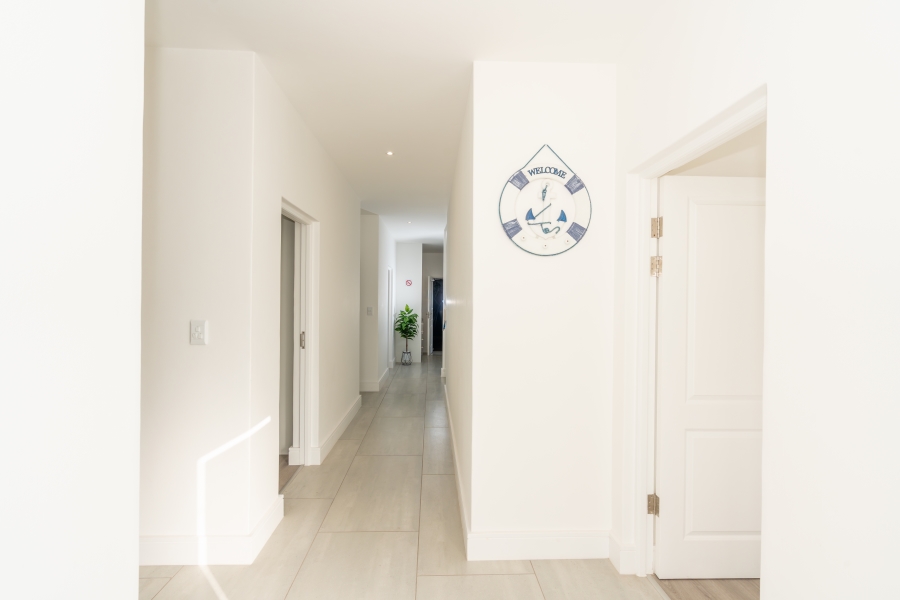 5 Bedroom Property for Sale in Paradise Beach Western Cape